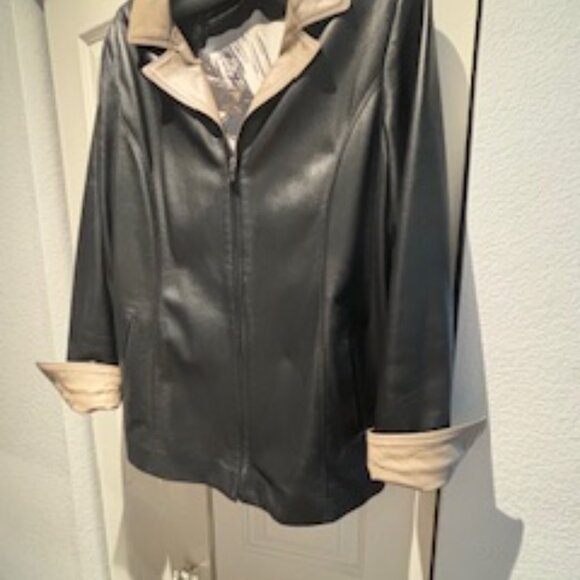Italian Leather Jacket, Size 10 - Picture 4 of 4